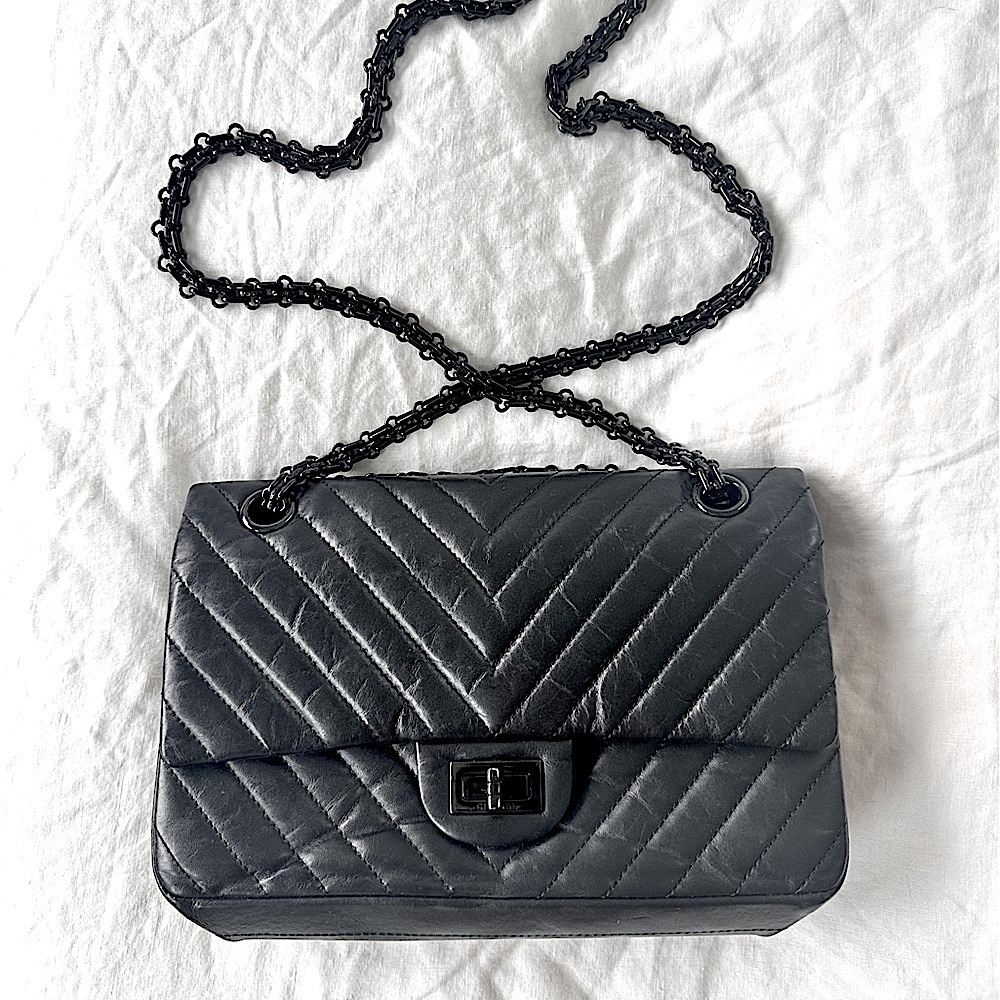 CHANEL Black Chevron Quilted Crossbody Bag